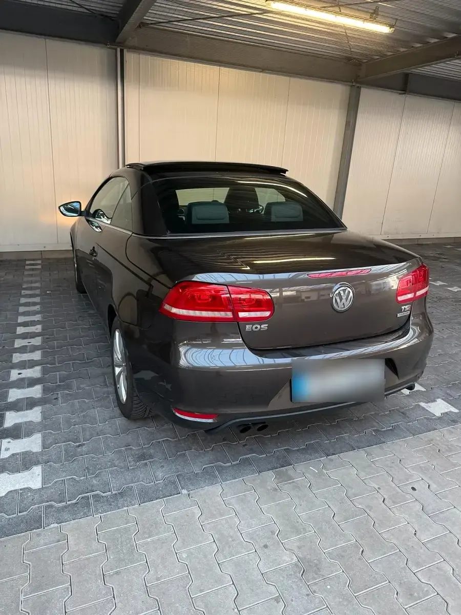 Gebraucht VW Eos 122 PS (89 kW) 2012 Braun Cabrio