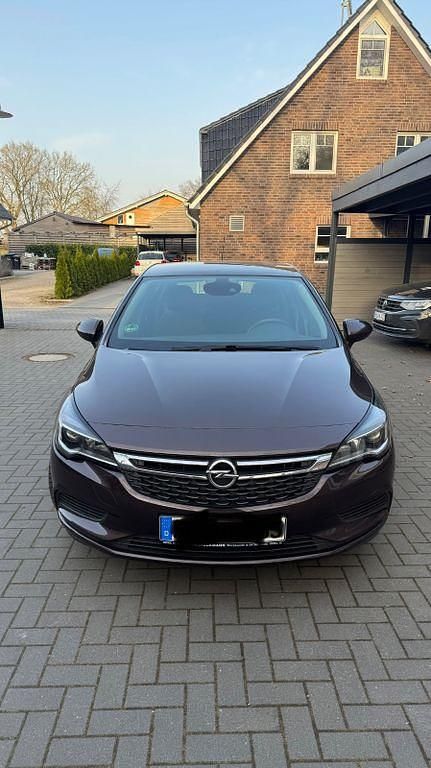 Gebraucht Opel Astra Edition 150 PS (110 kW) 2017 Braun Limousine