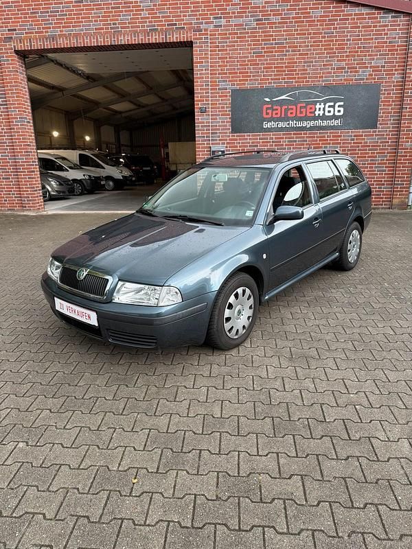 Grau Gebraucht 2005 Skoda Octavia Tour Kombi | 2.890 € (Etwas zu teuer) - Bild 1/4