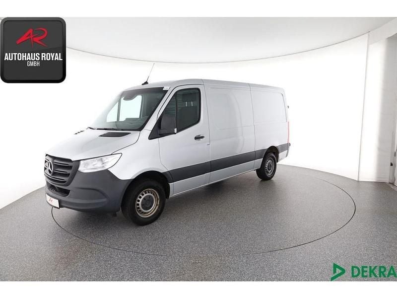 Silber (metallic) Gebraucht 2021 Mercedes Sprinter Van | 21.879 € (Superpreis) - Bild 1/4