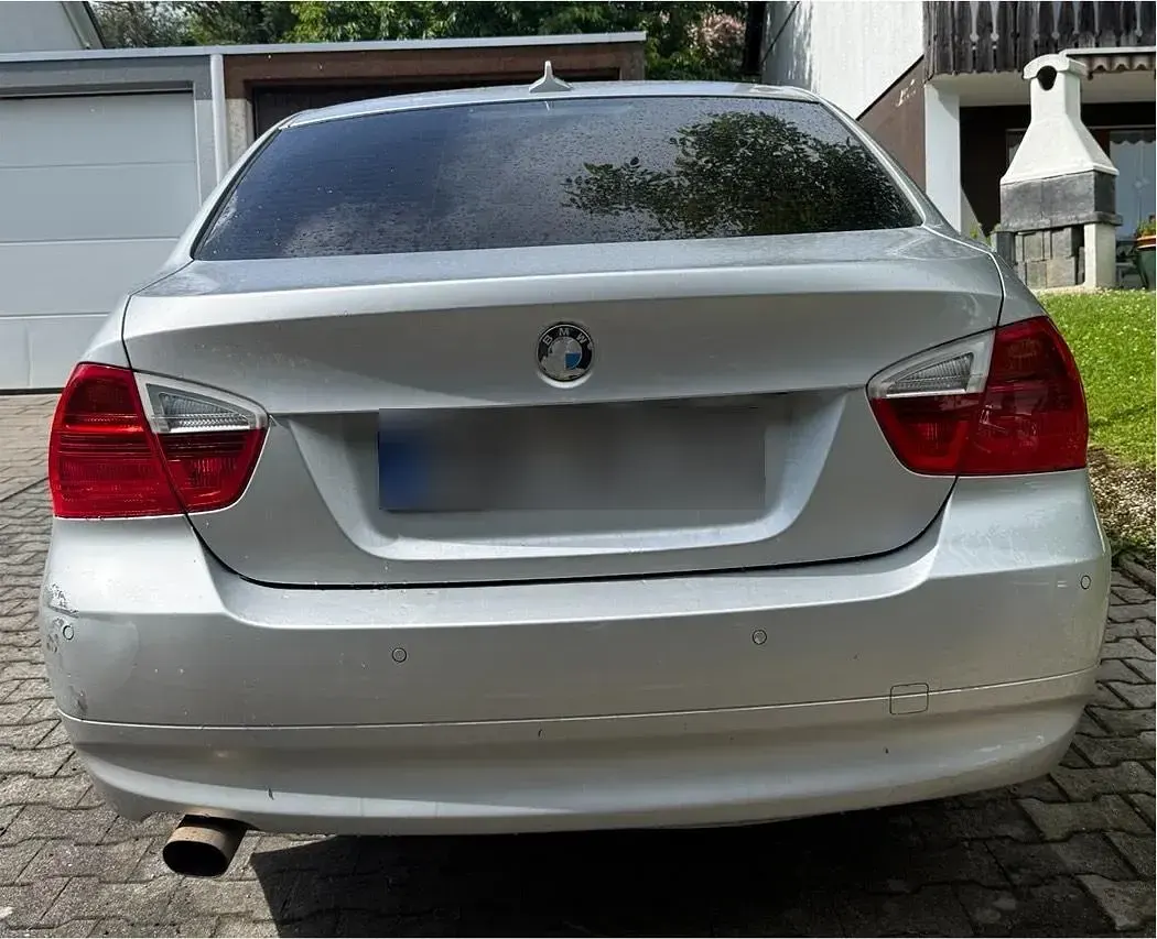 Gebraucht BMW 320 150 PS (110 kW) 2005 Silber Limousine
