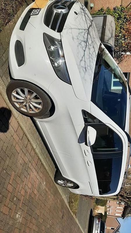 Weiß Gebraucht 2014 Mercedes V250 Van / Kleinbus | 28.900 € (Fairer Preis) - Bild 1/4