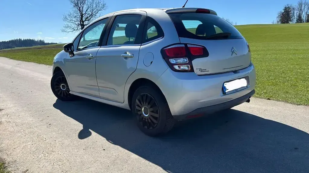 Usado Citroën C3 PureTech 82 CV (60 kW) 2015 Plateado Utilitario