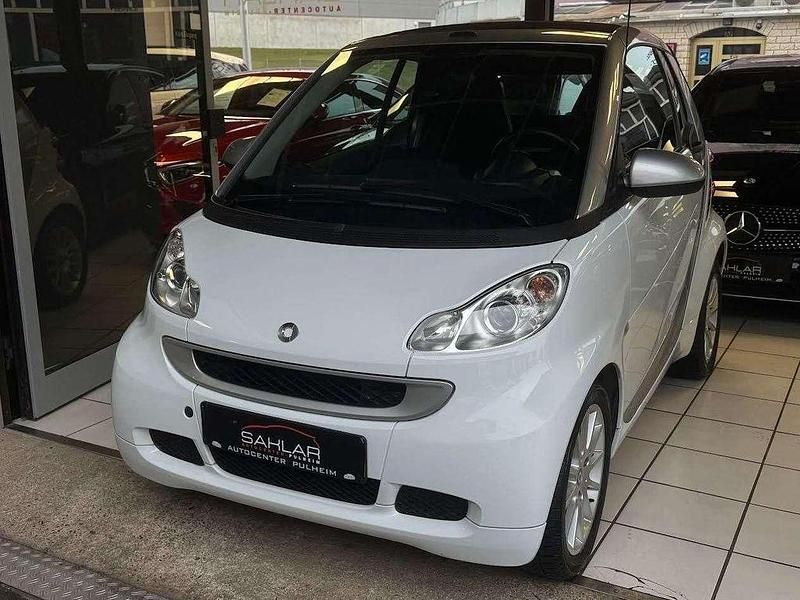 Gebraucht Smart ForTwo Cabrio Passion 71 PS (52 kW) 2012 Weiß Cabrio