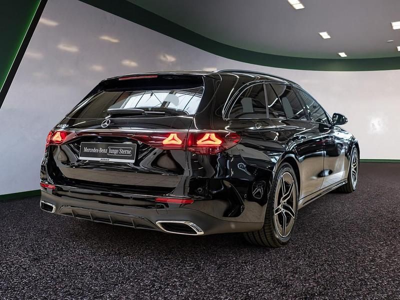 Gebraucht Mercedes E220 Advanced 197 PS (144 kW) 2024 Schwarz / obsidianschwarz Kombi