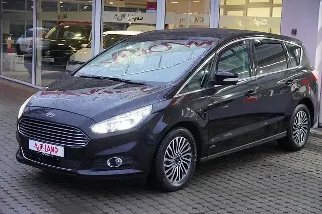 Gebraucht Ford S-MAX Titanium 190 PS (139 kW) 2019 Schwarz Van / Kleinbus