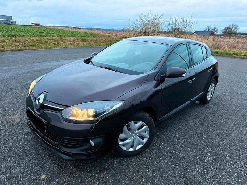 Gebraucht Renault Mégane 110 PS (80 kW) 2015 Braun Limousine