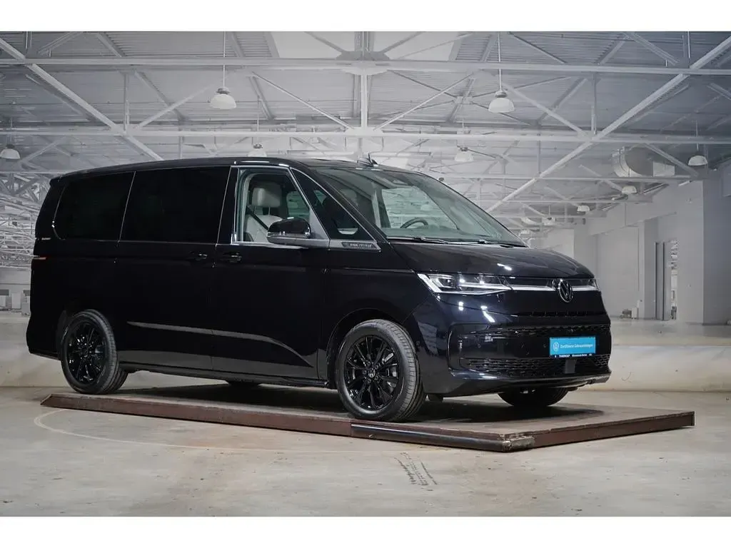 Gebraucht VW Multivan 150 PS (110 kW) 2026 Deep black perleffekt Van / Kleinbus