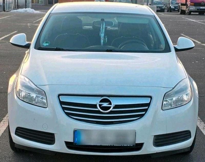Gebraucht Opel Insignia 116 PS (85 kW) 2011 Weiß Limousine