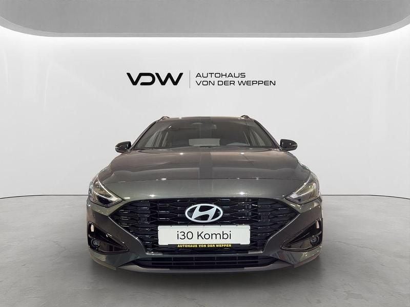 Gebraucht Hyundai i30 Edition 101 PS (74 kW) 2024 Grün Kombi