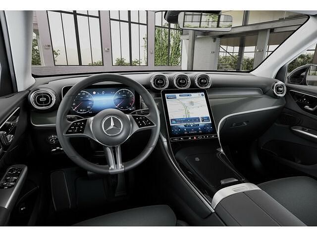 Gebraucht Mercedes GLC200 Advanced Plus 204 PS (150 kW) 2024 Schwarz / obsidianschwarz SUV