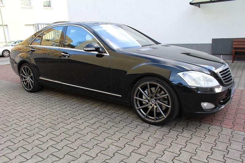Gebraucht Mercedes S500 387 PS (284 kW) 2007 Schwarz Limousine