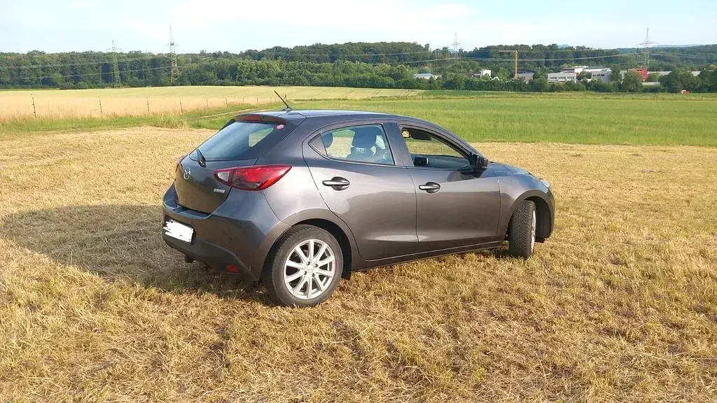 Gebraucht Mazda 2 90 PS (66 kW) 2018 Grau Limousine