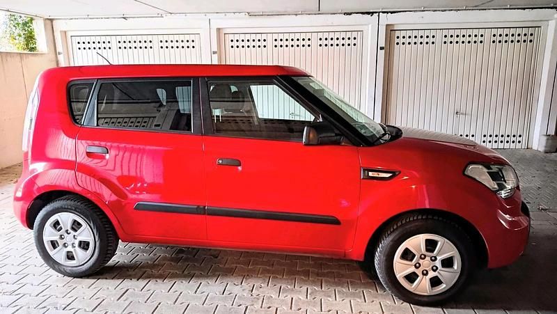 Rot Gebraucht 2009 Kia Soul SUV | 5.200 € (Etwas zu teuer) - Bild 1/4