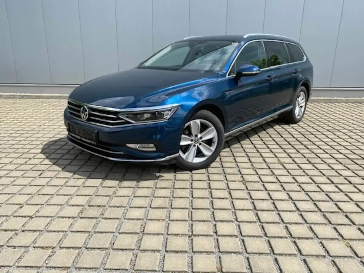 Gebraucht VW Passat Business 200 PS (147 kW) 2021 Aquamarinblau metallic (metallic) Kombi