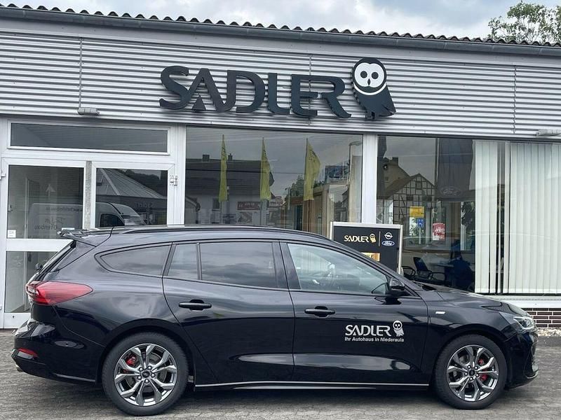 Gebraucht Ford Focus ST-Line X 155 PS (114 kW) 2023 Schwarz (metallic) Kombi