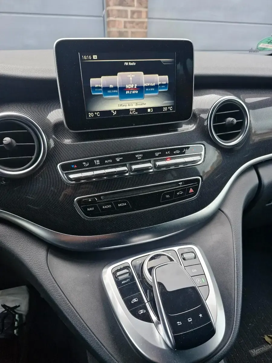 Gebraucht Mercedes V250 190 PS (139 kW) 2016 Schwarz Van / Kleinbus