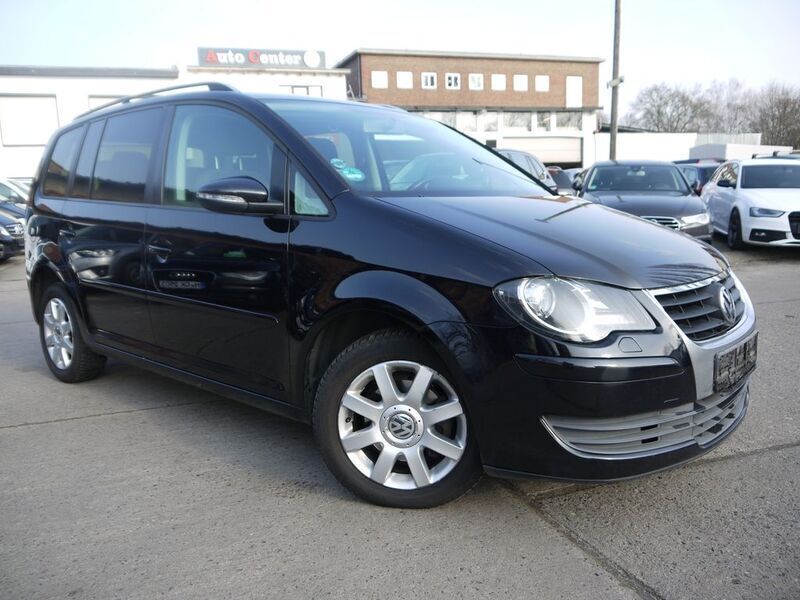 Schwarz Gebraucht 2009 VW Touran Freestyle Van / Kleinbus | 5.999 € (Teuer) - Bild 1/4