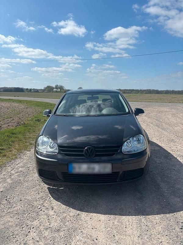 Usata VW Golf IV 75 CV (55 kW) 2005 Nero Berlina