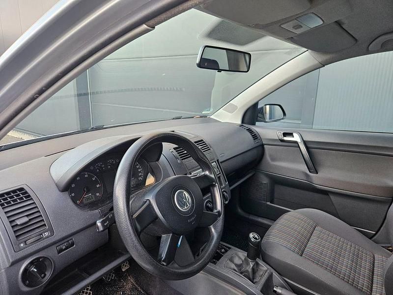 Gebraucht VW Polo Trendline 64 PS (47 kW) 2005 Silber Kleinwagen