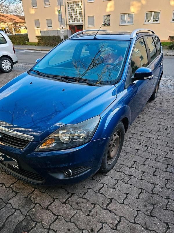Blau Gebraucht 2009 Ford Focus Kombi | 1.400 € (Superpreis) - Bild 1/4