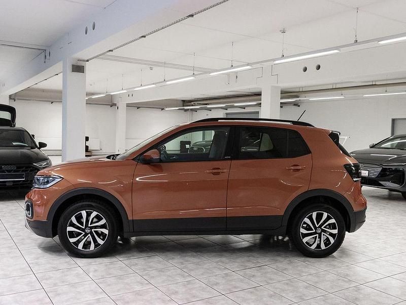 Gebraucht VW T-Cross Active 110 PS (80 kW) 2023 Orange SUV