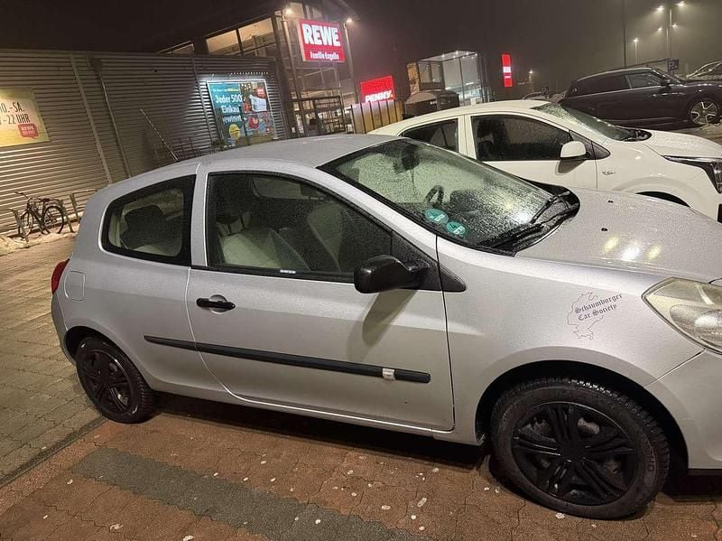 Gebraucht Renault Clio II Expression 75 PS (55 kW) 2006 Limousine