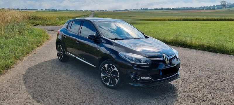 Schwarz Gebraucht 2014 Renault Mégane III Bose Edition Limousine | 5.000 € (Guter Preis) - Bild 1/4
