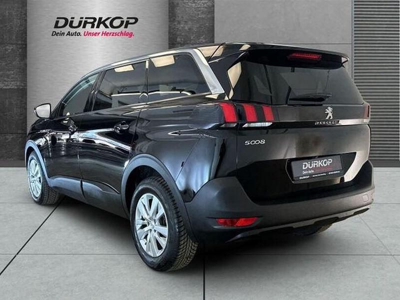 Gebraucht Peugeot 5008 Active 131 PS (96 kW) 2020 Lackierung schwarz perla nera/me (metallic) SUV