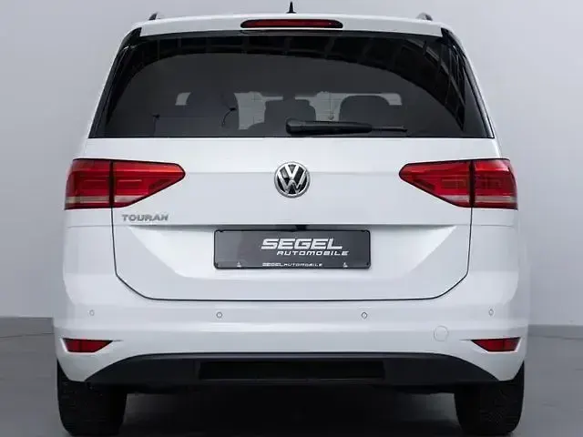 Używany VW Touran Join 116 KM (85 kW) 2019 Biały Minivan