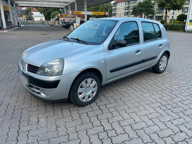 Silber Gebraucht 2002 Renault Clio II Kleinwagen | 2.000 € (Fairer Preis) - Bild 1/4