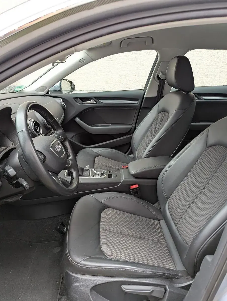 Gebraucht Audi A3 Ambiente 150 PS (110 kW) 2016 Silber Limousine