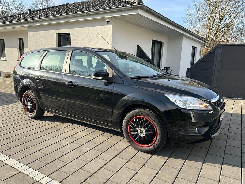 Gebraucht Ford Focus Viva 101 PS (74 kW) 2011 Schwarz Kombi