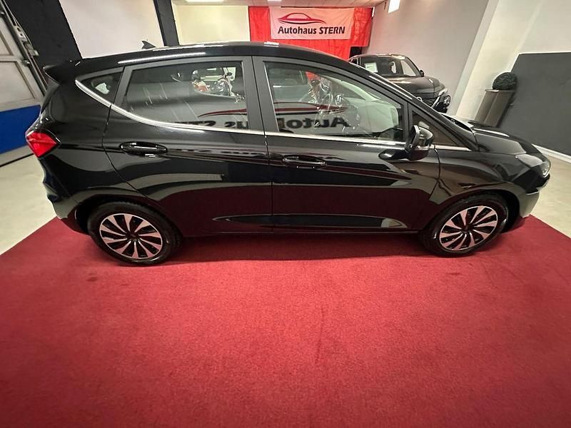 Gebraucht Ford Fiesta Titanium 125 PS (91 kW) 2023 Schwarz Limousine