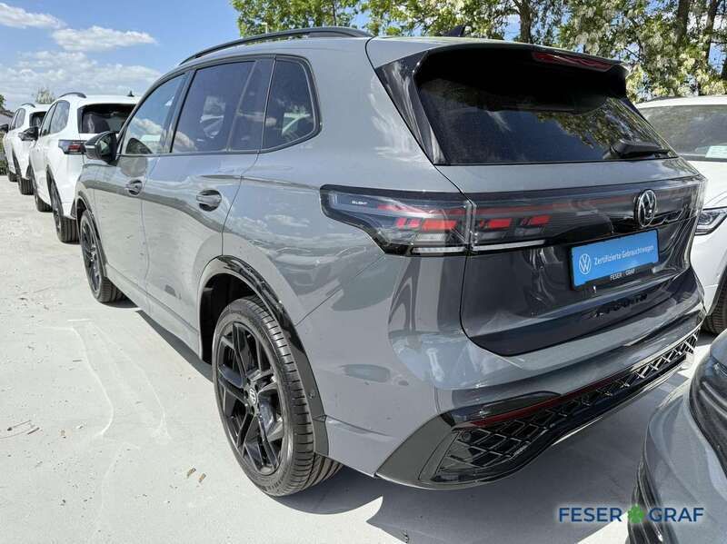 Gebraucht VW Tiguan R-line 193 PS (141 kW) 2024 Delfingrau metallic SUV