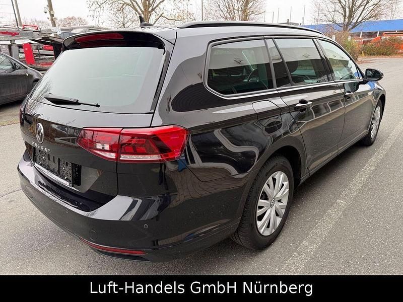 Gebraucht VW Passat Conceptline 122 PS (89 kW) 2021 Schwarz Kombi