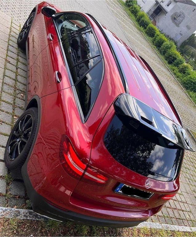Gebraucht Mercedes GLC250 204 PS (150 kW) 2015 Rot SUV