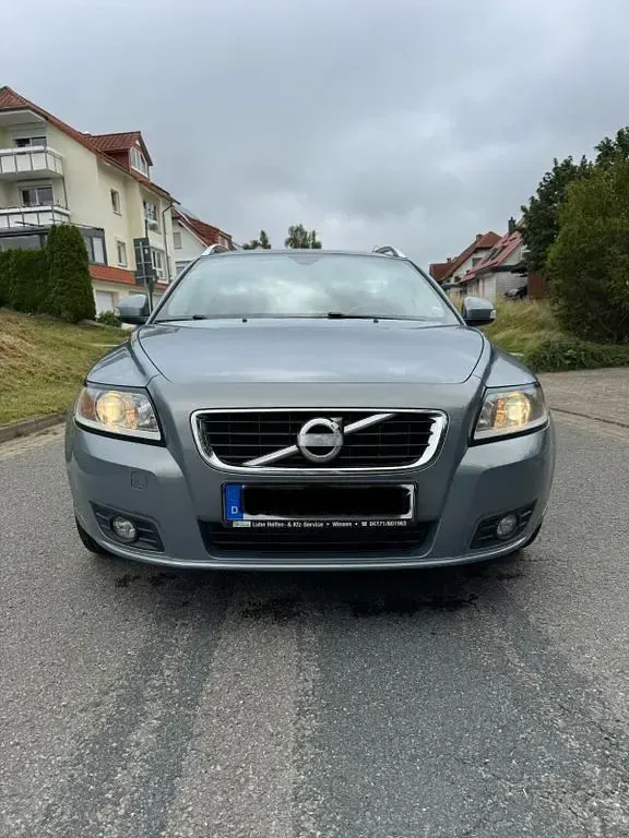 Gebraucht Volvo V50 Kinetic 114 PS (83 kW) 2011 Blau Kombi