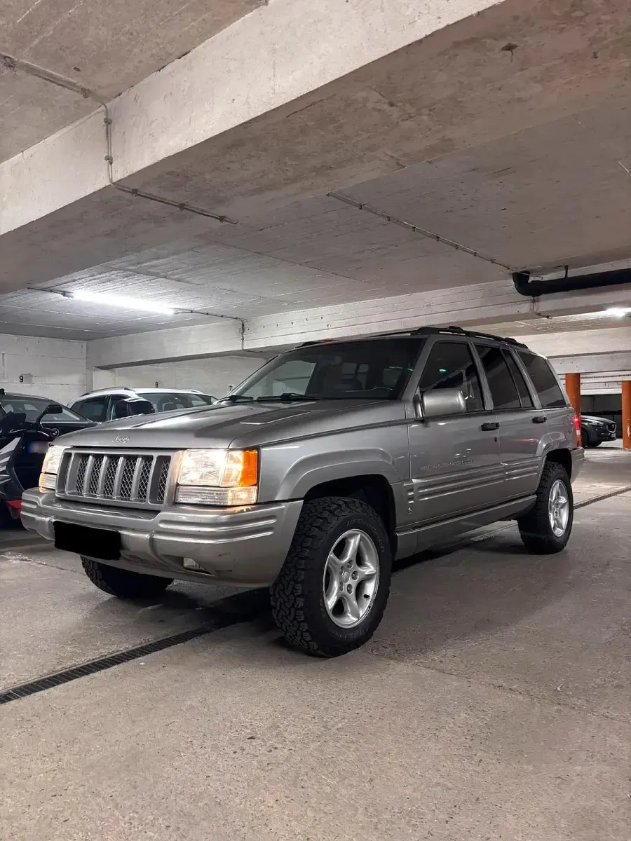 Gebraucht Jeep Grand Cherokee 250 PS (183 kW) 1997 Silber SUV