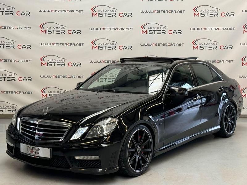 Schwarz Gebraucht 2011 Mercedes E63 AMG AMG Limousine | 24.890 € (Fairer Preis) - Bild 1/4