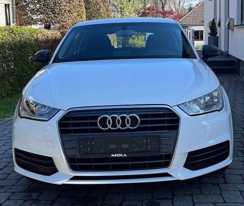 Weiß Gebraucht 2015 Audi A1 Design Kleinwagen | 7.900 € (Superpreis) - Bild 1/4