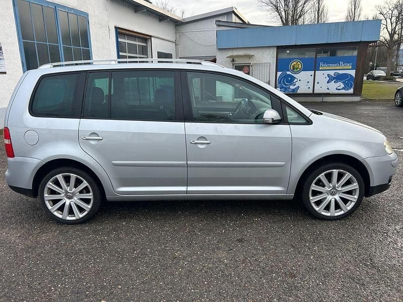 Gebraucht VW Touran Highline 116 PS (85 kW) 2004 Silber Van / Kleinbus