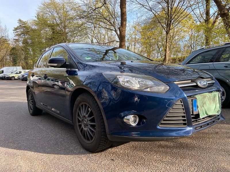 Gebraucht Ford Focus 150 PS (110 kW) 2011 Andere farben Limousine
