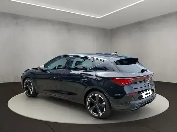 Gebraucht Cupra Leon 150 PS (110 kW) 2023 Mitternachtsschwarz Limousine