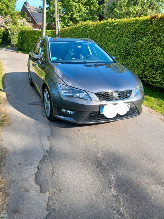 Grau Gebraucht 2017 Seat Leon ST FR Kombi | 13.999 € (Fairer Preis) - Bild 1/4