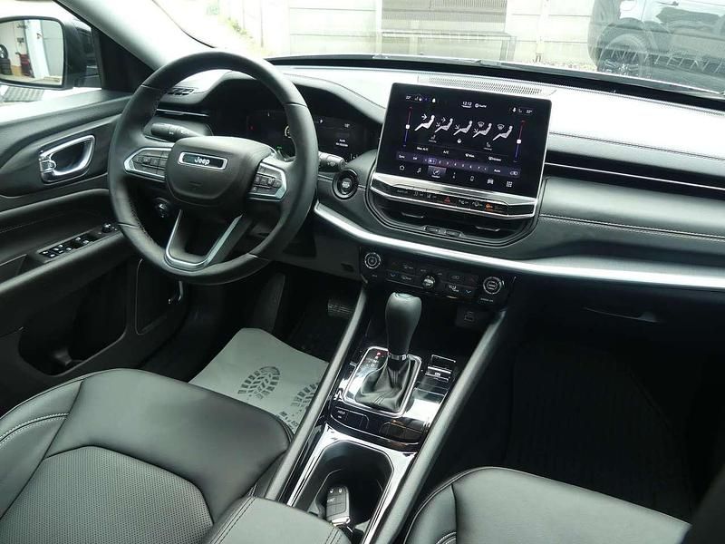 Gebraucht Jeep Compass 131 PS (96 kW) 2023 Silber SUV