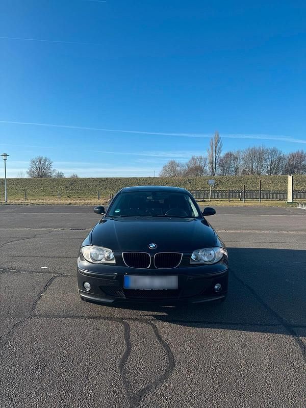 Gebraucht BMW 116 116 PS (85 kW) 2005 Schwarz Kleinwagen