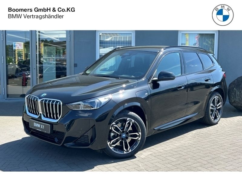 Schwarz Neu 2025 BMW X1 M Sport SUV | 53.333 € (Fairer Preis) - Bild 1/4