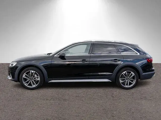Gebraucht Audi A4 Allroad Ambiente 204 PS (150 kW) 2024 Mythosschwarz metallic Kombi