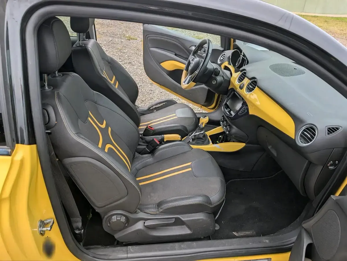 Gebraucht Opel Adam 69 PS (50 kW) 2013 Gelb Kleinwagen